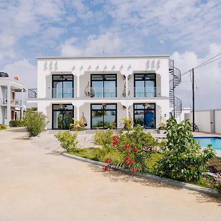 Coralcove Apartment